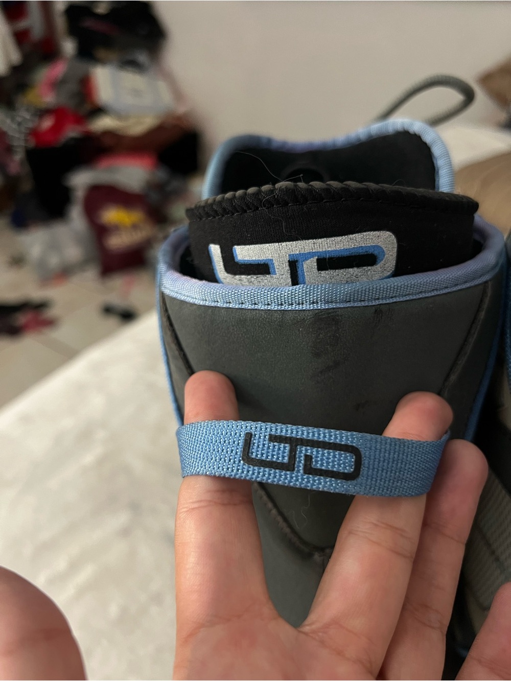 Women’s Gray and Light Blue High-Top Snow Boots (read description) - Picture 9 of 16